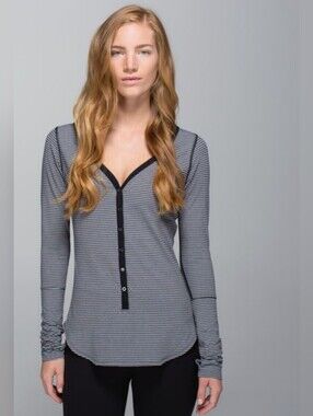Lululemon Awesoma HenleyHyper Stripe Black Heathered Slate ptp 18"
